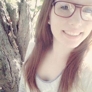 Meet your Posher, Selena