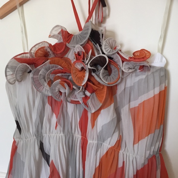 Halter dress - Picture 2 of 3