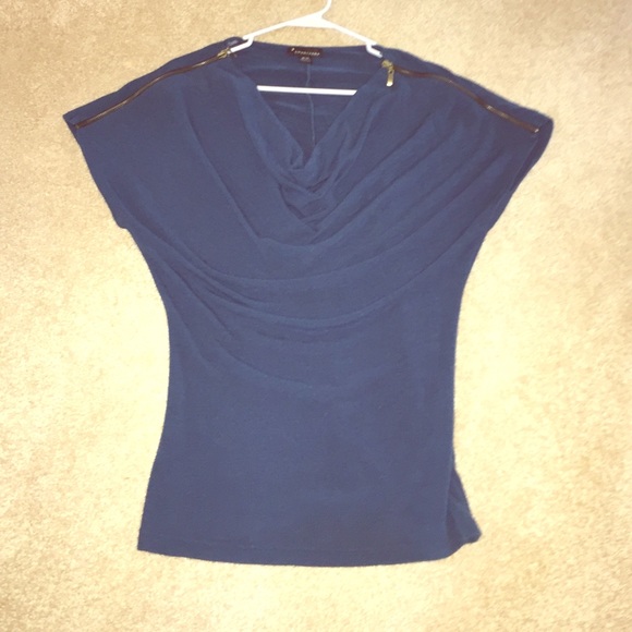 Forever 21 sweater top
