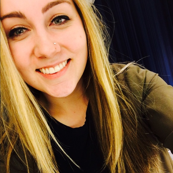 Meet your Posher, Jordyn - Picture 1 of 1