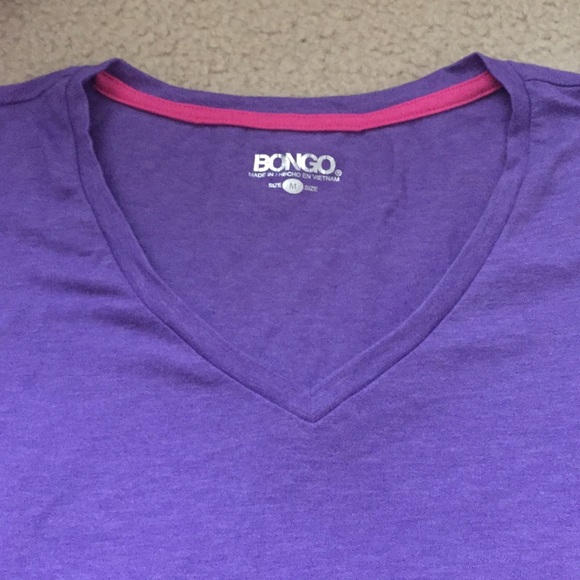 V neck - Picture 2 of 3