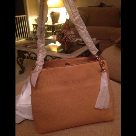 😍Michael Kors Jet Set Chain Large shoulder Tote😍