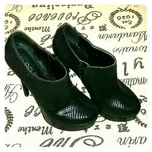 Black Aldo Booties