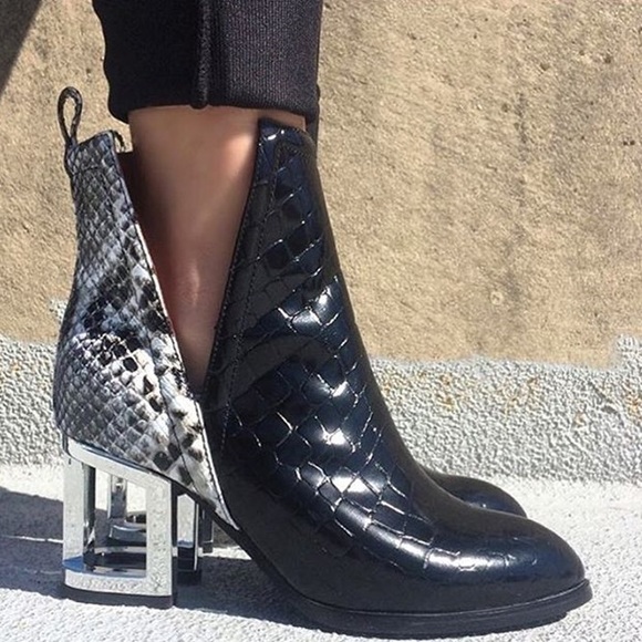 S O L D - Picture 2 of 3