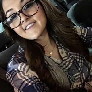 Meet your Posher, Aly