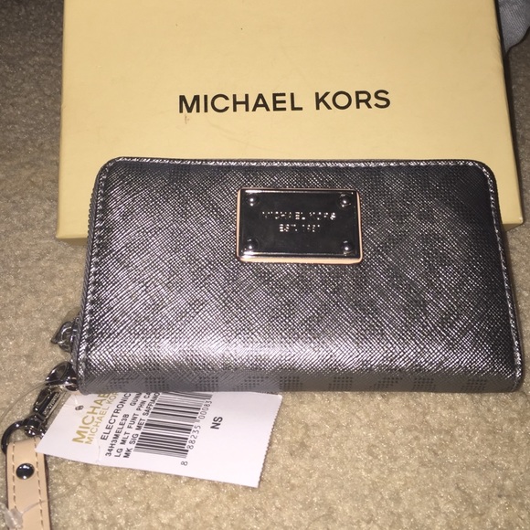 Michael Kors wallet