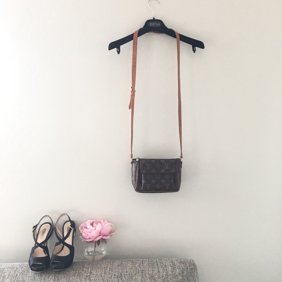 Louis Vuitton vintage crossbody small bag - Picture 2 of 4