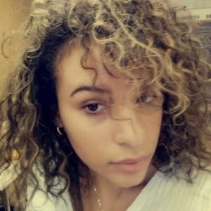 Meet your Posher, Isabella