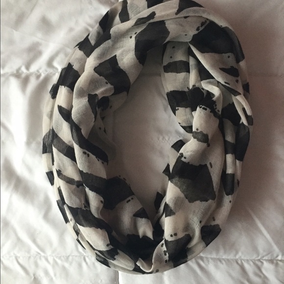 Soft black and white designed scarf