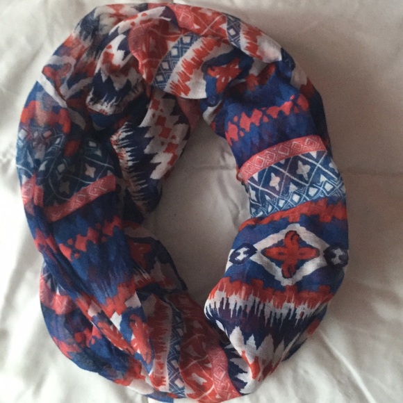 The "Red, white and blue" scarf