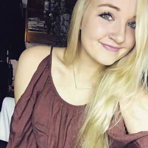 Meet your Posher, Leah