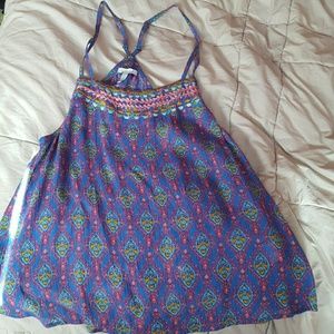 Bright and beautiful tank!