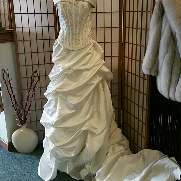 Wedding dress