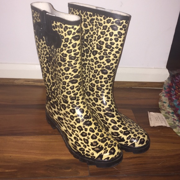 Cheetah rain boots size 8