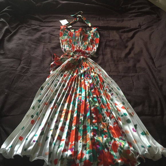 Neelam Fashions/Boutique Dresses & Skirts - 🚨SOLD🚨Elegant swing dress w/adjustable belt/tie