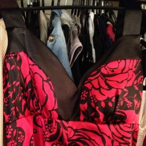 Red&black silky Windsor dress. Size 3, fits small