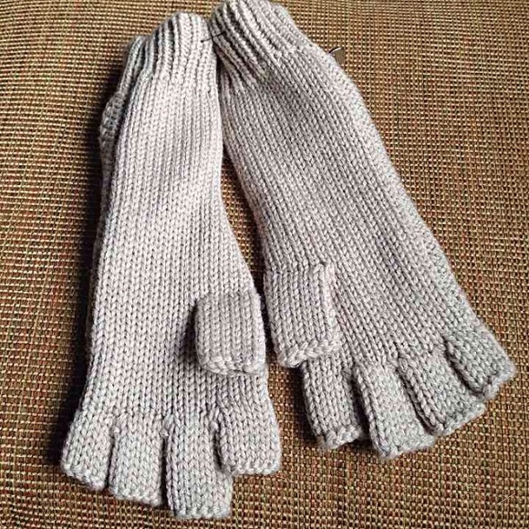 UGG fingerless gloves - Picture 2 of 4