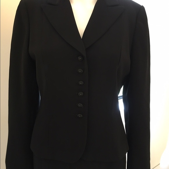 Tahari jacket and shirt suit black size 4