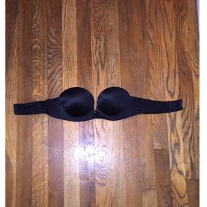 Black strapless push-up bra