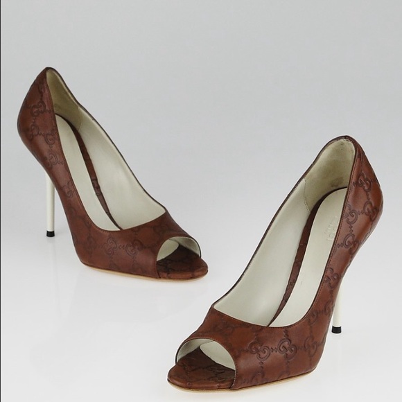 Gucci Guccissima Leather Peep Toe Pump - Picture 2 of 2