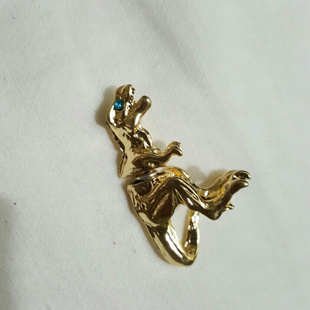 T-Rex Earrings dinosaur women piercing stud earrin - Picture 3 of 4