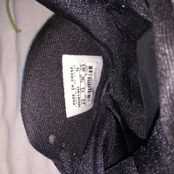 Size 8.5 Aqua 8s 2007 - Picture 3 of 4