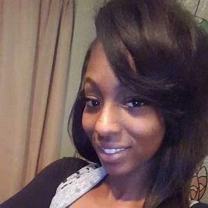 Meet your Posher, Dynisha