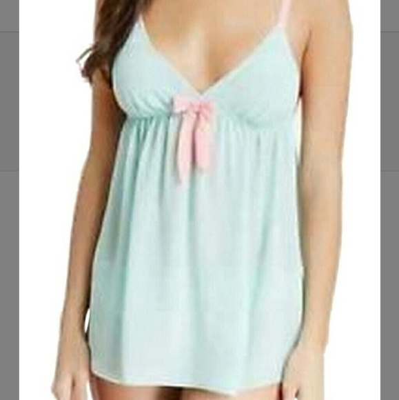 Flora Nikrooz?
Cami Doll Camisole Top & Pant Set