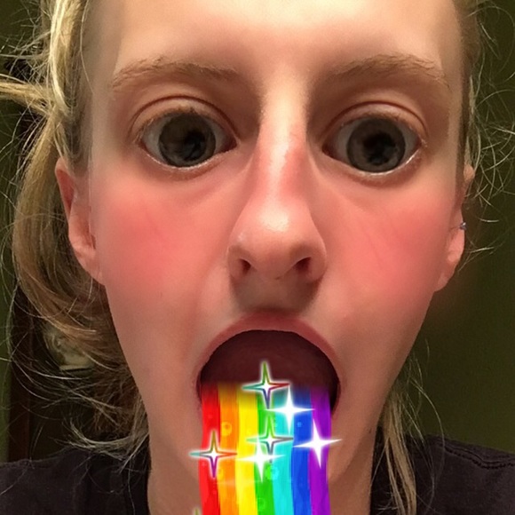 Meet your Posher, Ashley - Picture 2 of 3