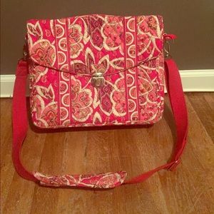 Vera Bradley lap top bag.
