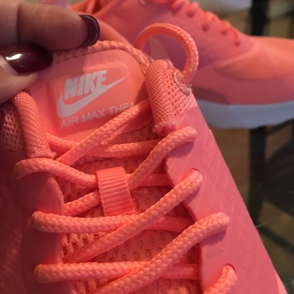 Nike Air Max Thea - Picture 2 of 3