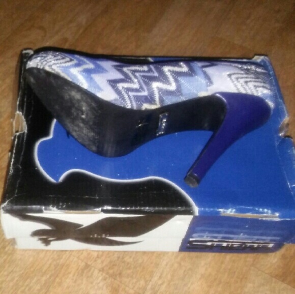 Stillettos - Picture 3 of 4