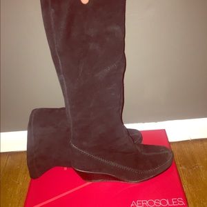 Aerosols wedge boots