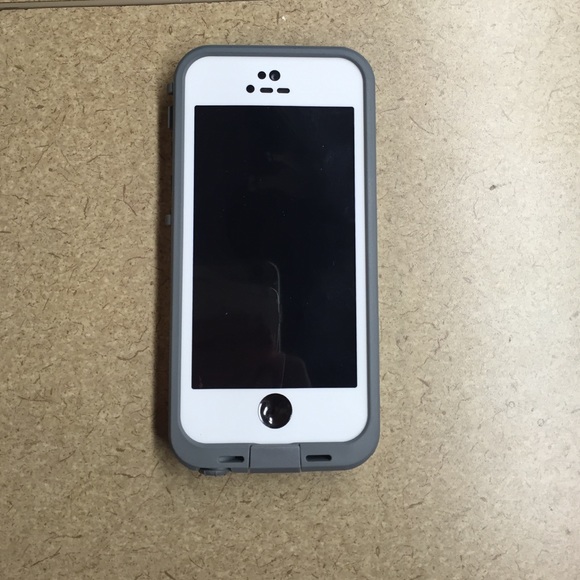 Life proof frē for iPhone 5/5s