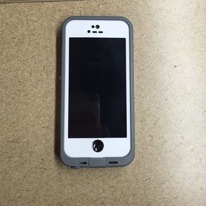 Life proof frē for iPhone 5/5s