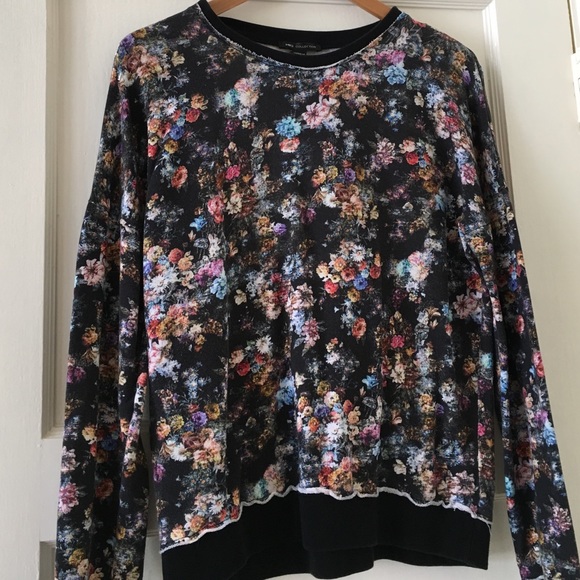 MNG Collection Sweaters - Scoop neck sweatshirt in floral print