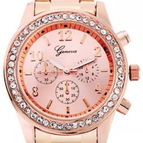 Geneva Crystal women stainless steel Quartz watch.