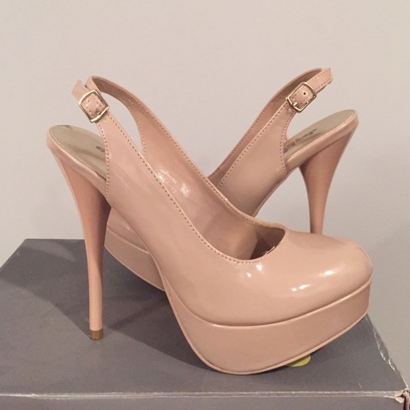 **SOLD**Nude sling back heels