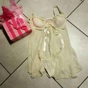 NWT VS SEXY LITTLE THINGS LINGERIE