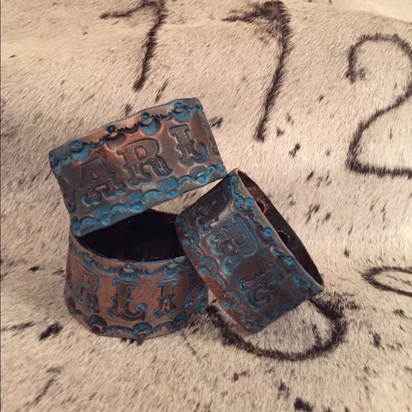 "Darlin" Leather Bracelet - Picture 2 of 3