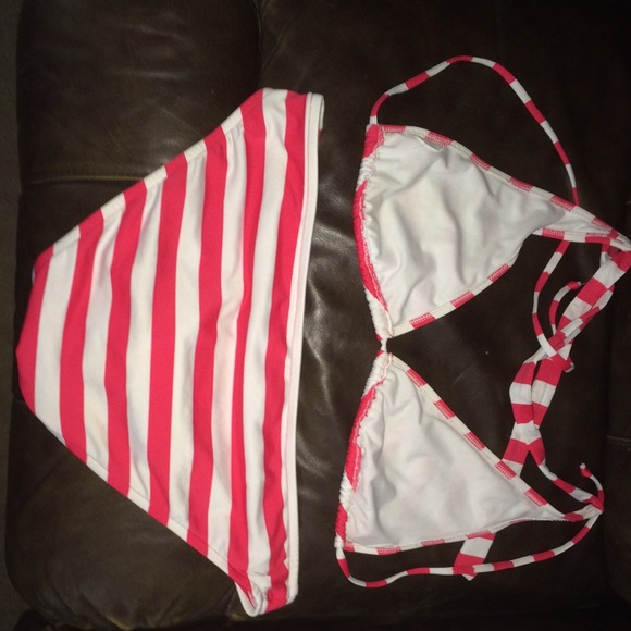 Red Striped String Bikini♥️ - Picture 3 of 3