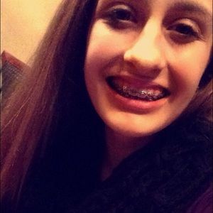 Meet your Posher, Kayla