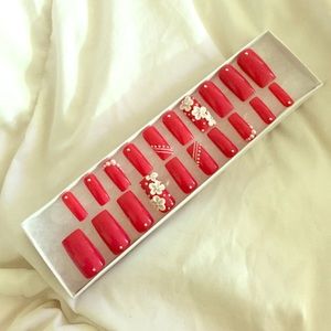 Hand-Painted False Acrylic Glue-On Nails