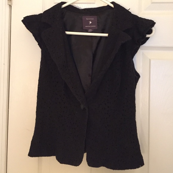 Button short sleeved jacket