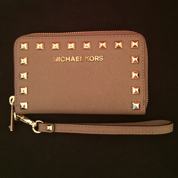 Michael Kors Wristlet