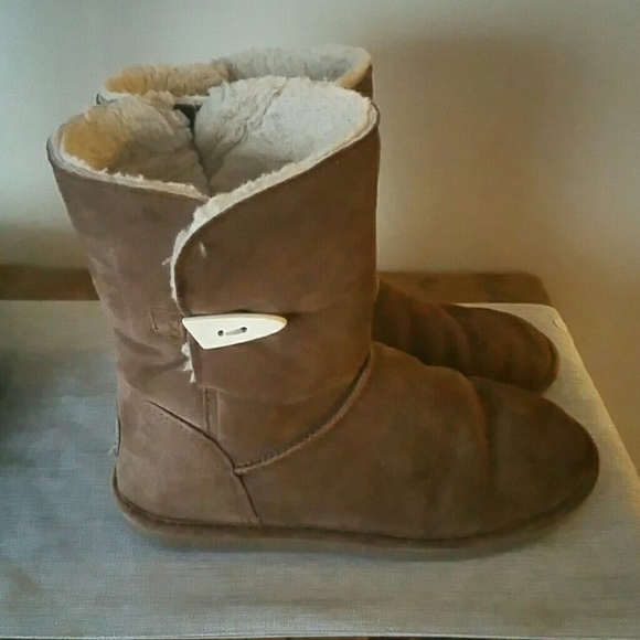 Suede boots