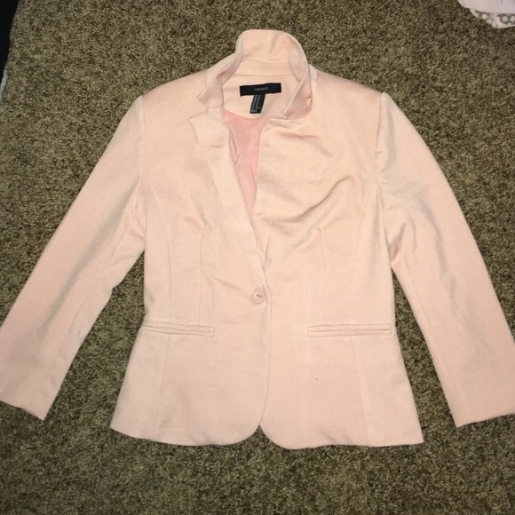 Light pink blazer, small shoulder pads included