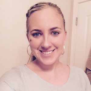 Meet your Posher, Leslie