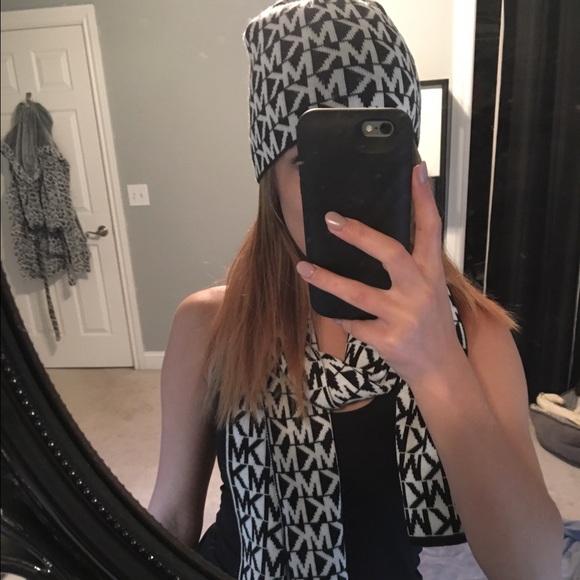 Michael Kors hat and scarf set!