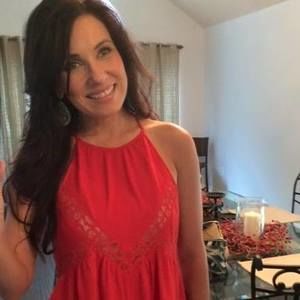 Meet your Posher, Nora